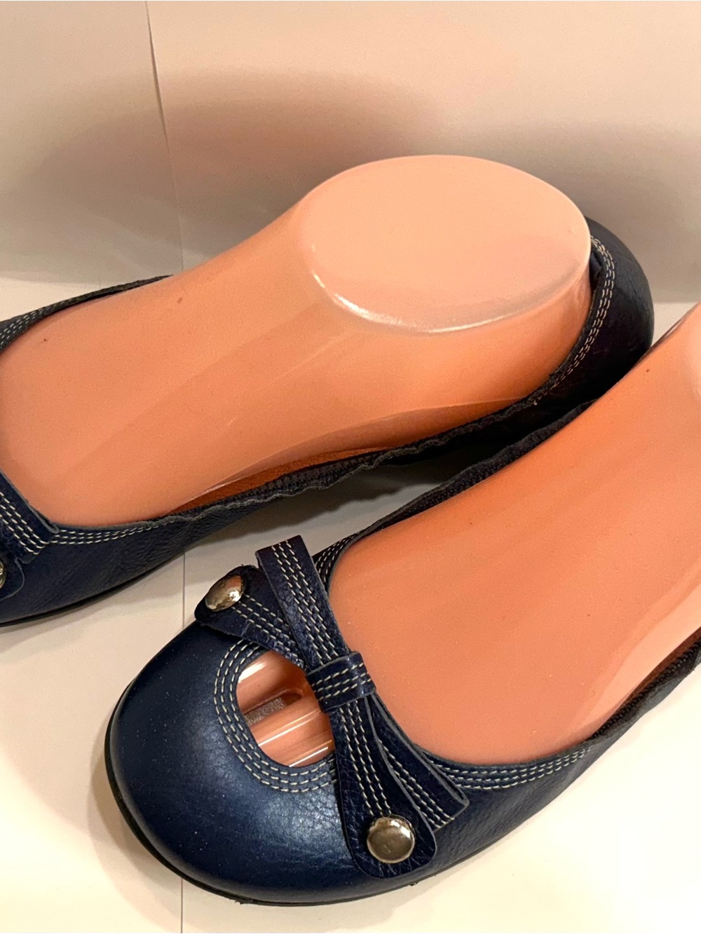 Bernardo navy leather ballet flats size 8